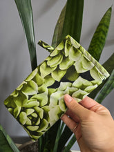 Load image into Gallery viewer, Succulent Glasses pouch
