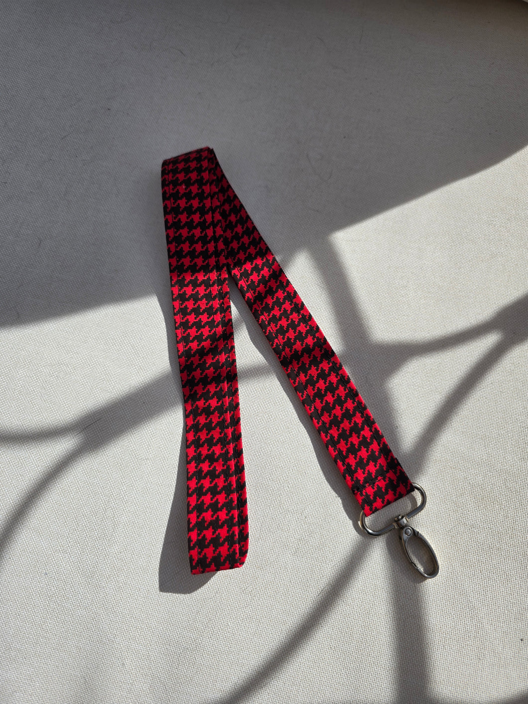 Red hounds tooth Lanyard