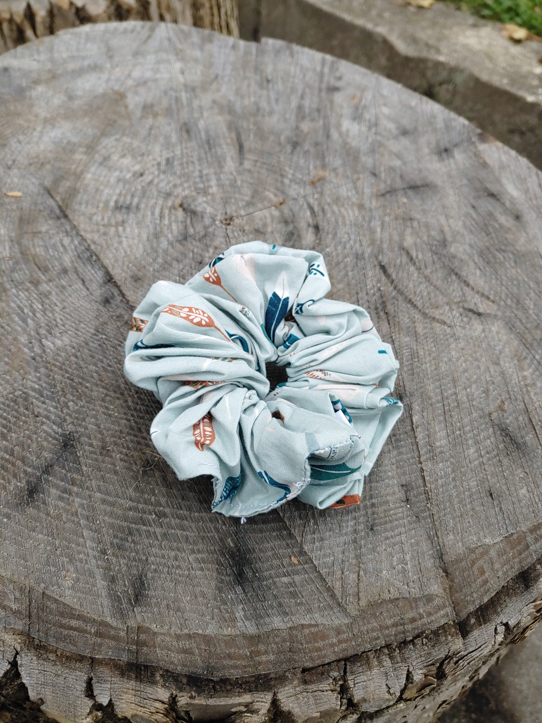 Free spirit scrunchie