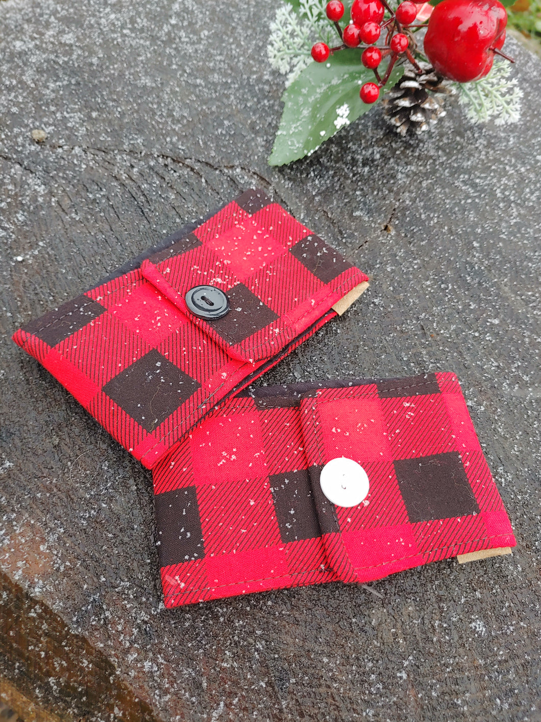 Buffalo Plaid Drink Cozie (White Button)